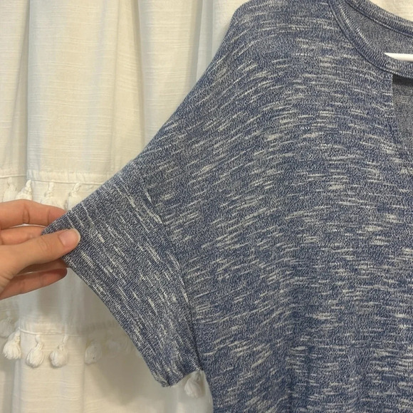 Juicy Couture Blue Keyhole Short Sleeve‎ Top Size Medium - Picture 5 of 8